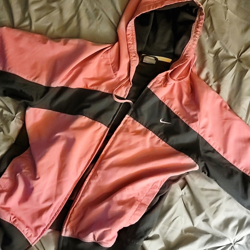 Wind breaker